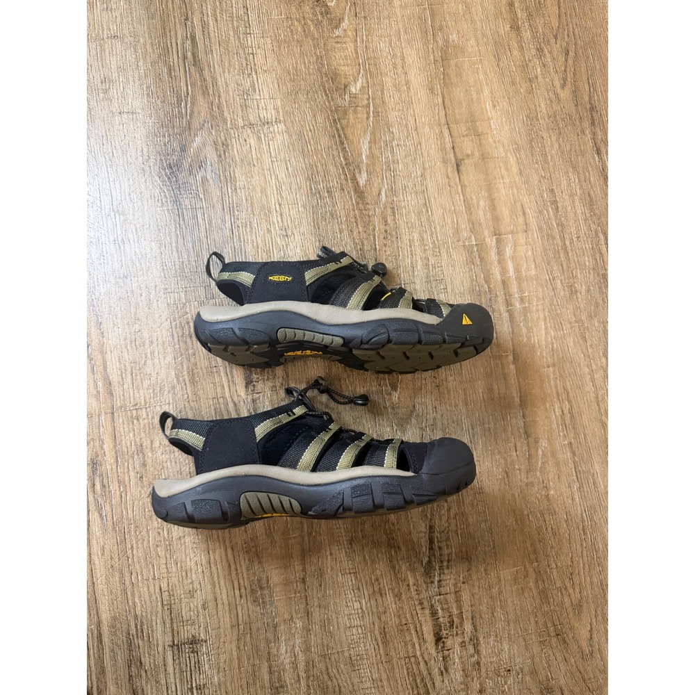 KEEN Newport H2 Mens Sandals Black Olive Green Waterproof Hiking Shoes Size 11